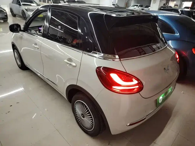Wuling Bingo — Фото автомобиля 4