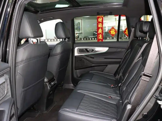 GAC Trumpchi GS8 — Фото автомобиля 10