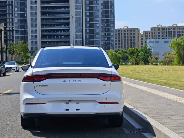 GAC Aion S — Фото автомобиля 5