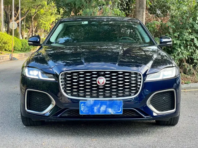 Jaguar XFL — Фото автомобиля 2