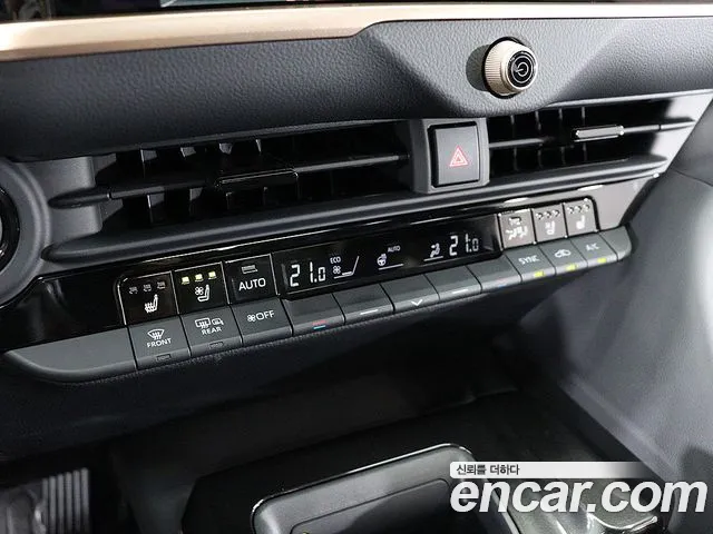 Toyota Crown — Фото автомобиля 17