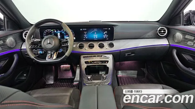 Mercedes-Benz E-Class — Фото автомобиля 7