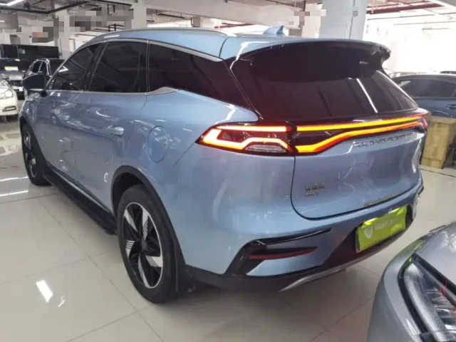 BYD Tang — Фото автомобиля 4