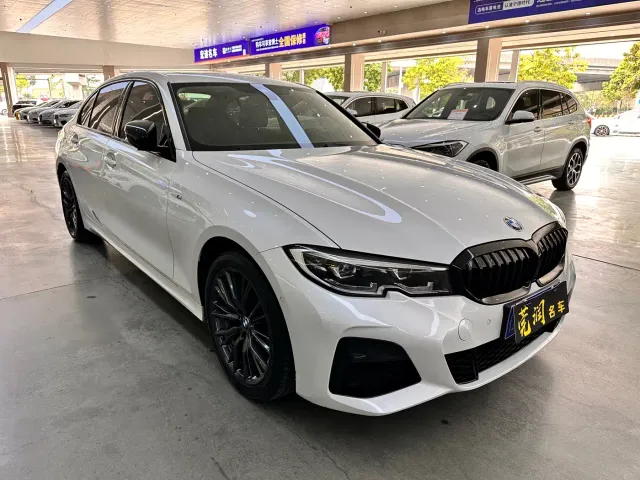BMW 3 Series — Фото автомобиля 3