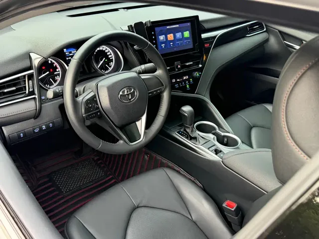 Toyota Camry — Фото автомобиля 5
