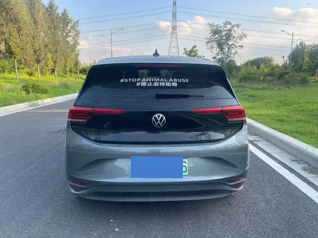 Volkswagen ID.3 — Фото автомобиля 8