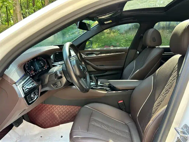 BMW 5 Series — Фото автомобиля 13