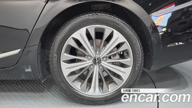 Kia K8 — Фото автомобиля 6