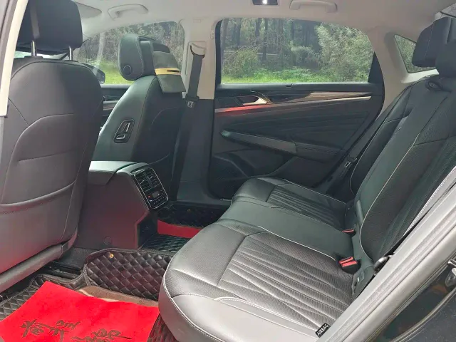 Volkswagen Passat — Фото автомобиля 11