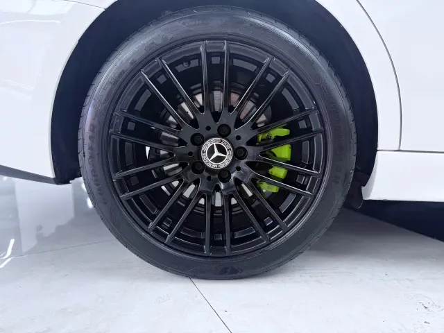 Mercedes-Benz C-Class — Фото автомобиля 12