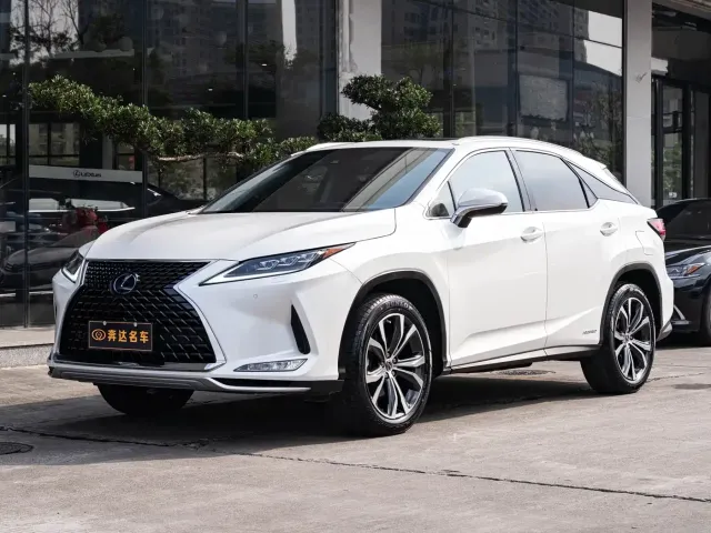 Фотография автомобиля — Lexus RX