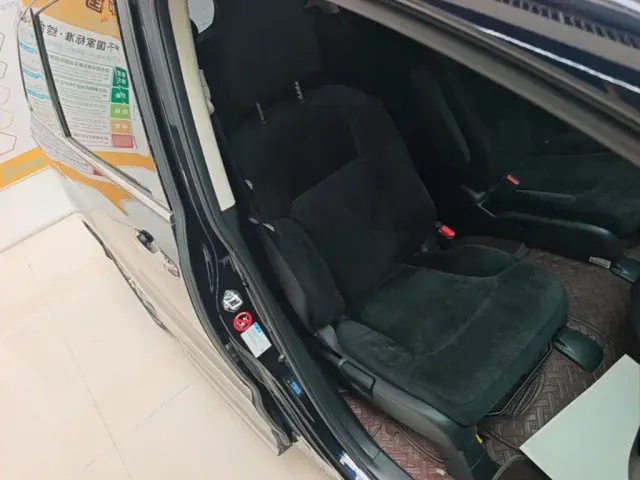 Honda Odyssey — Фото автомобиля 24