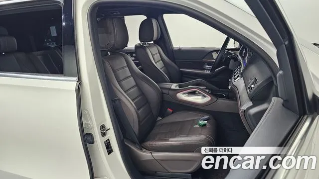 Mercedes-Benz GLS-Class — Фото автомобиля 24