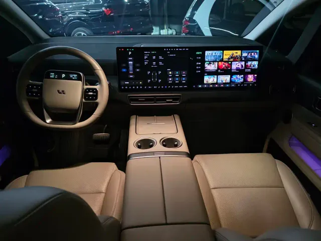 Li Auto MEGA — Фото автомобиля 6