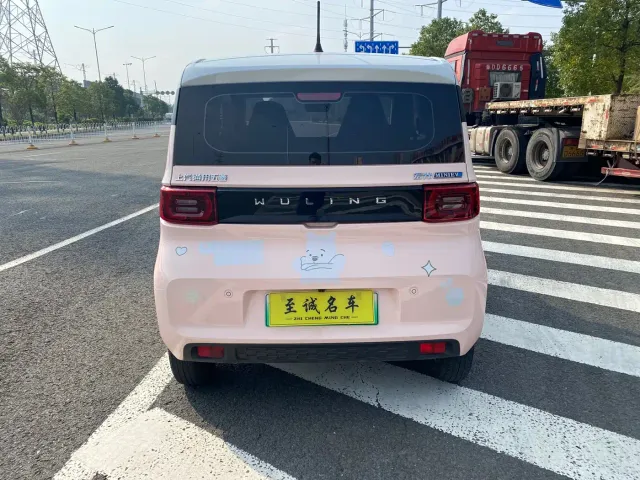 Wuling Hongguang Mini EV — Фото автомобиля 5