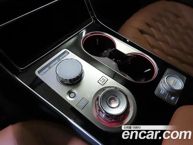 Genesis GV80 — Фото автомобиля 12