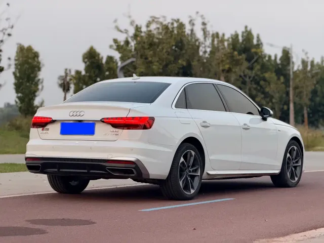 Audi A4L — Фото автомобиля 6