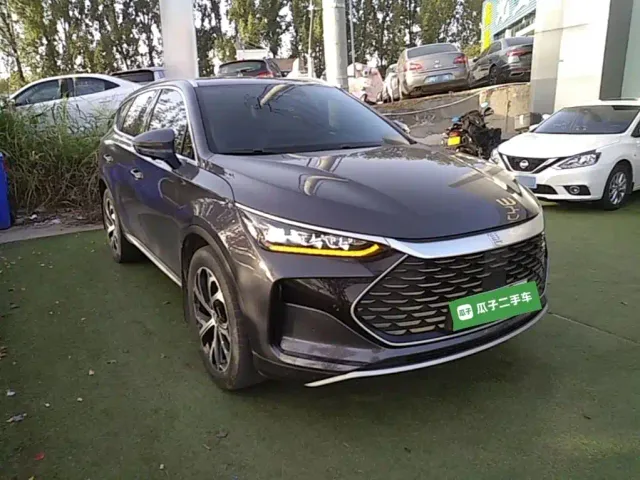 BYD Tang — Фото автомобиля 3