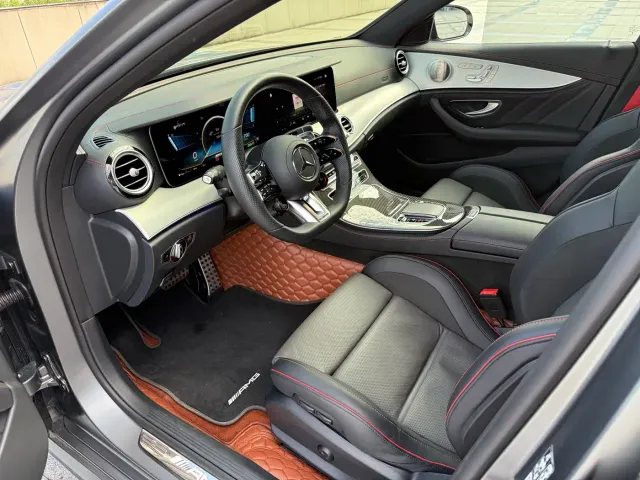 Mercedes-Benz E-Class AMG — Фото автомобиля 10