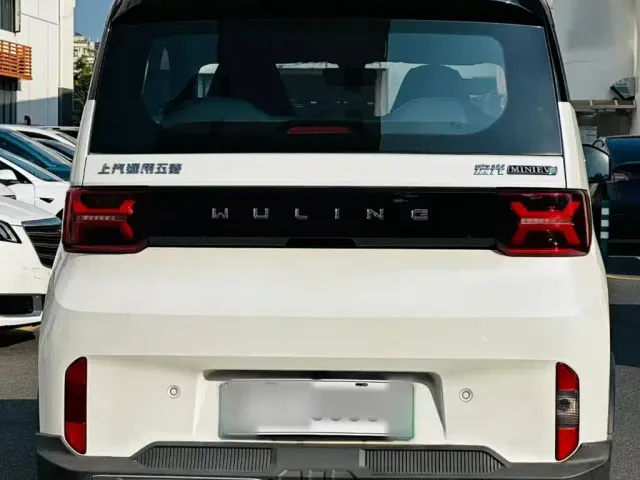 Wuling Hongguang Mini EV — Фото автомобиля 5