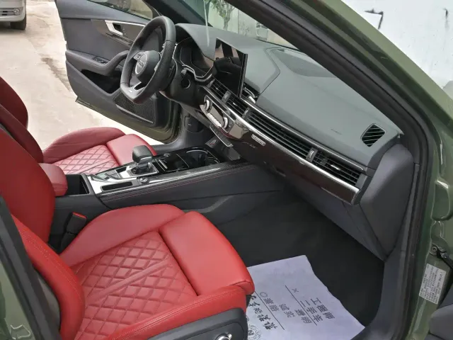 Audi S4 — Фото автомобиля 15