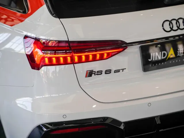Audi RS 6 — Фото автомобиля 6