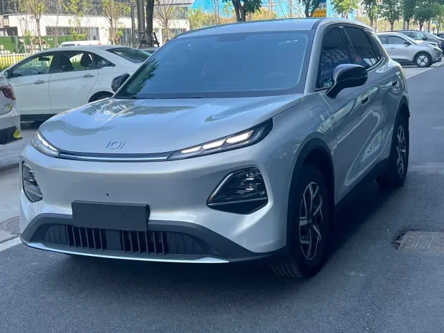 Фотография автомобиля — Changan Qiyuan Q05