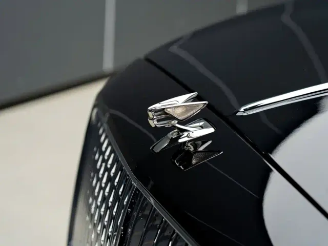 Bentley Flying Spur — Фото автомобиля 4