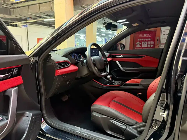 Dongfeng Yixuan — Фото автомобиля 4