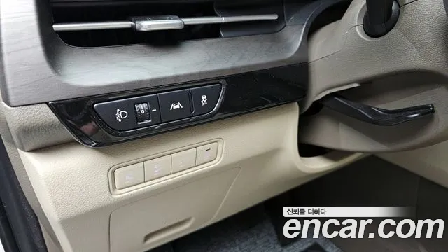 Kia Canival — Фото автомобиля 21