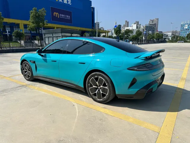Xiaomi SU7 — Фото автомобиля 11