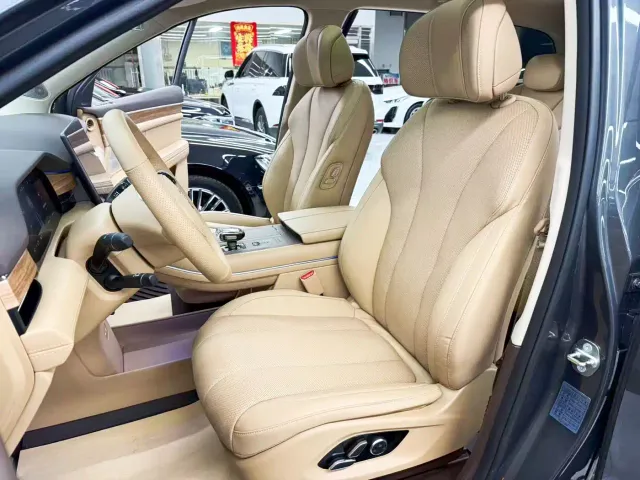 Aito M7 — Фото автомобиля 15