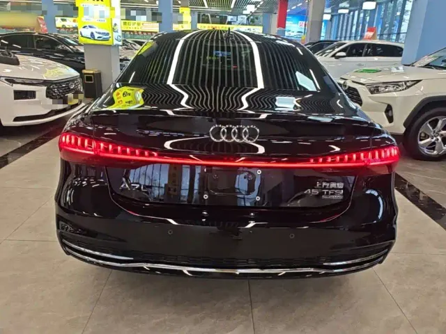 Audi A7L — Фото автомобиля 5