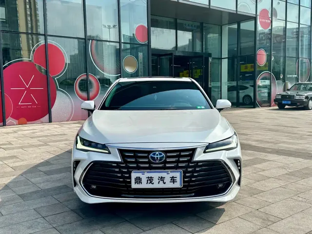 Toyota Avalon — Фото автомобиля 2