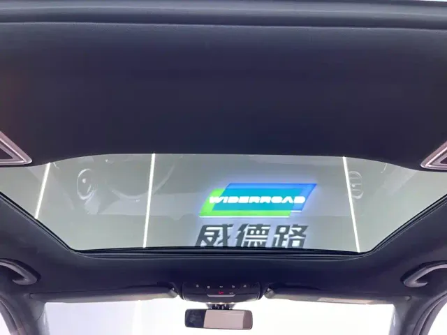 Mercedes-Benz E-Class — Фото автомобиля 20