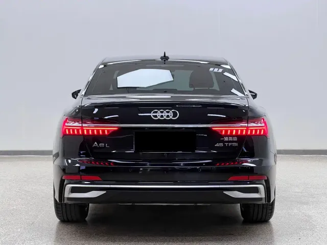 Audi A6L — Фото автомобиля 12