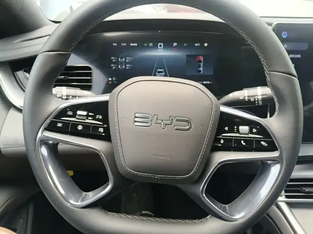 BYD Seal 07 DM-i — Фото автомобиля 10