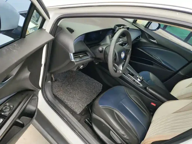 Buick Velite 6 — Фото автомобиля 15