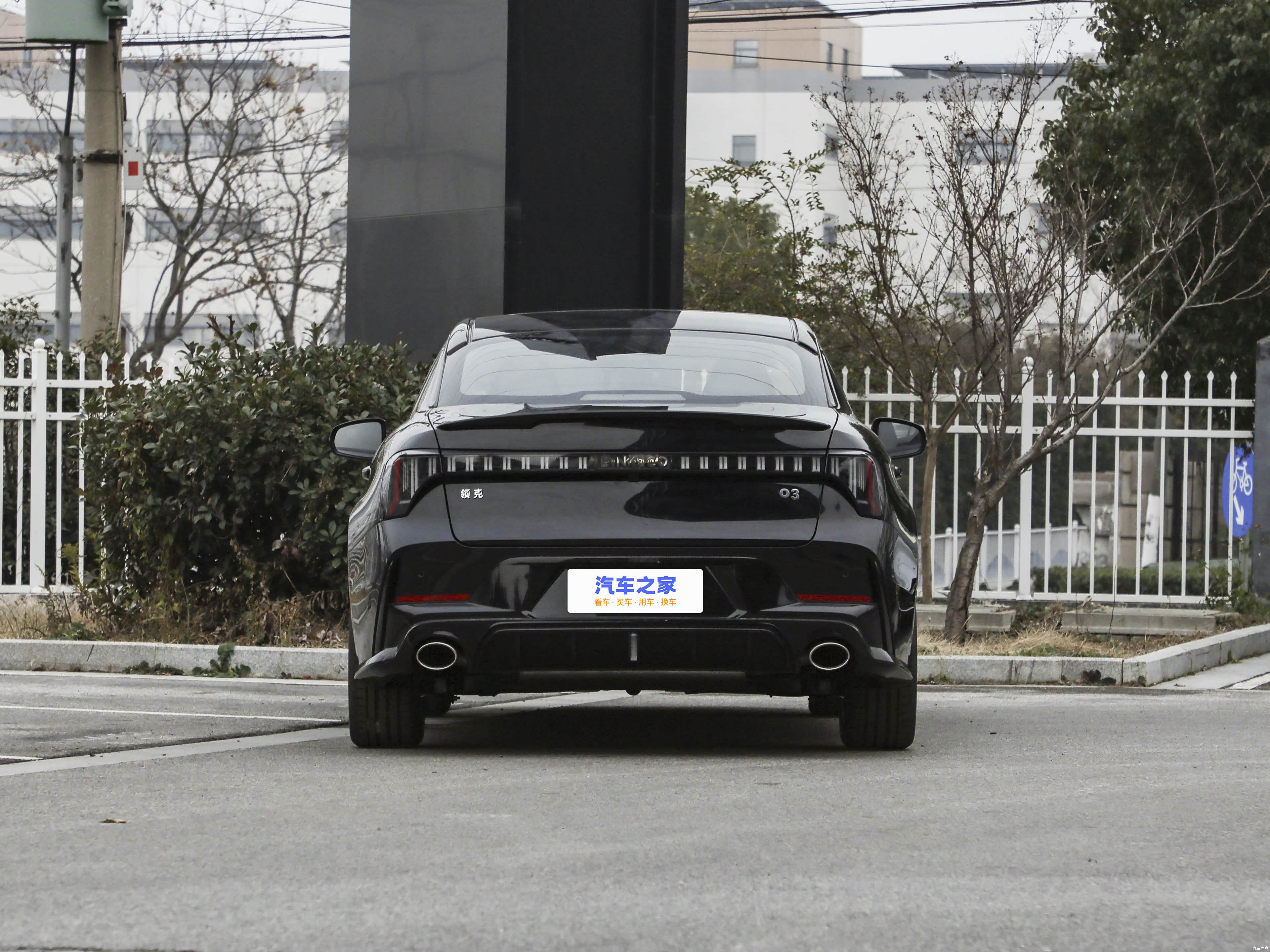 Lynk & Co 03 — Фото автомобиля 4