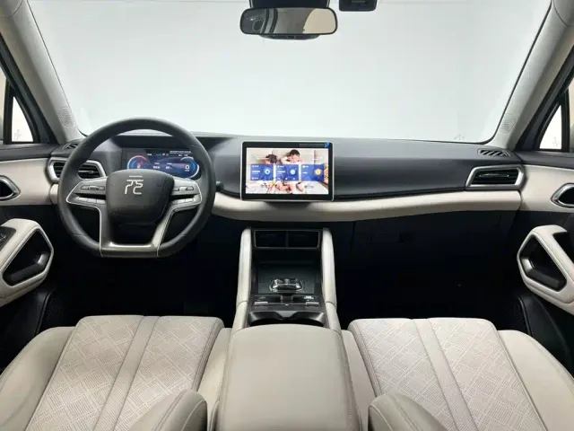 BYD Yuan UP — Фото автомобиля 21