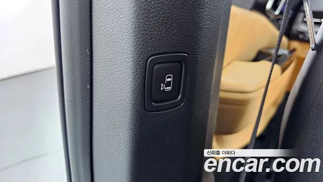 Kia Carnival Generation 4 — Фото автомобиля 18