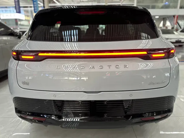 Leapmotor Lafa 5 — Фото автомобиля 17