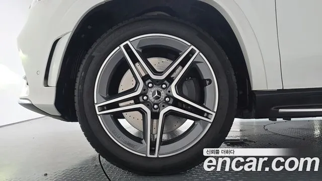 Mercedes-Benz GLS-Class — Фото автомобиля 4