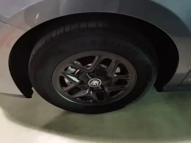BYD Qin PLUS — Фото автомобиля 22