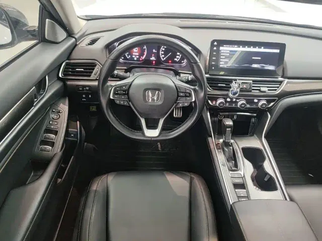 Honda Accord — Фото автомобиля 10