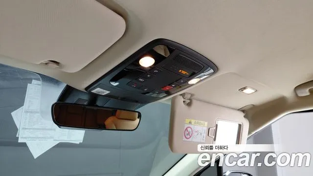 Kia Carnival Generation 4 — Фото автомобиля 22
