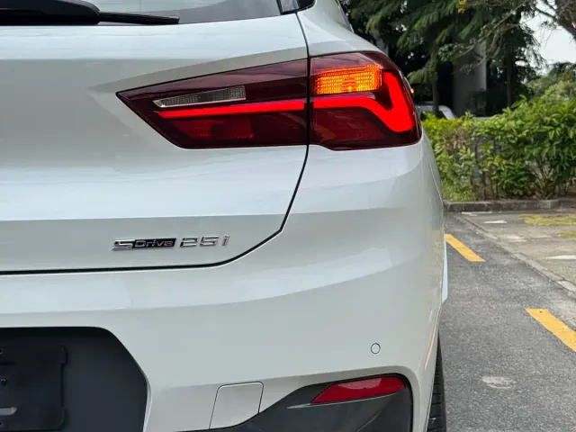 BMW X2 — Фото автомобиля 11