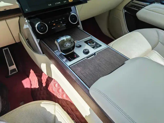 Land Rover Range Rover — Фото автомобиля 9