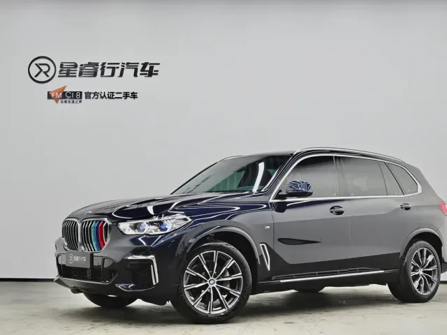 Фотография автомобиля — BMW X5