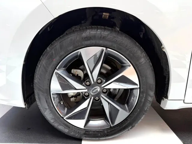 GAC Trumpchi M6 — Фото автомобиля 7